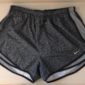 Women's Nike tempo dri-fit running shorts - Black